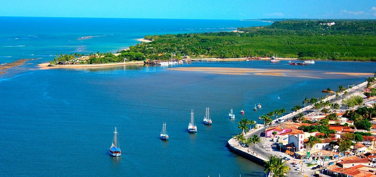 Rio Buranhém próximo ao centro de Porto Seguro