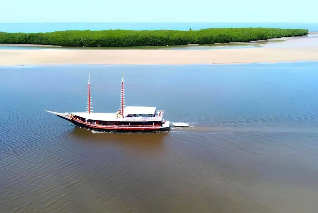 Passeio de barco em Santo André Santa Cruz Cabrália