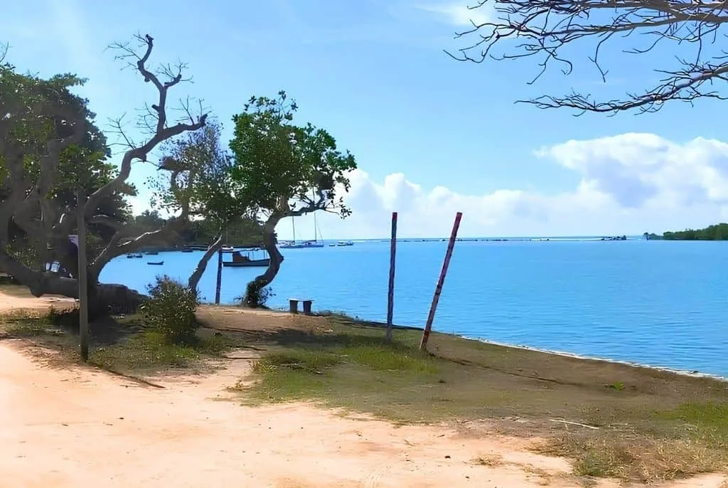 Praia de Santo André perto do Rio João de Tiba