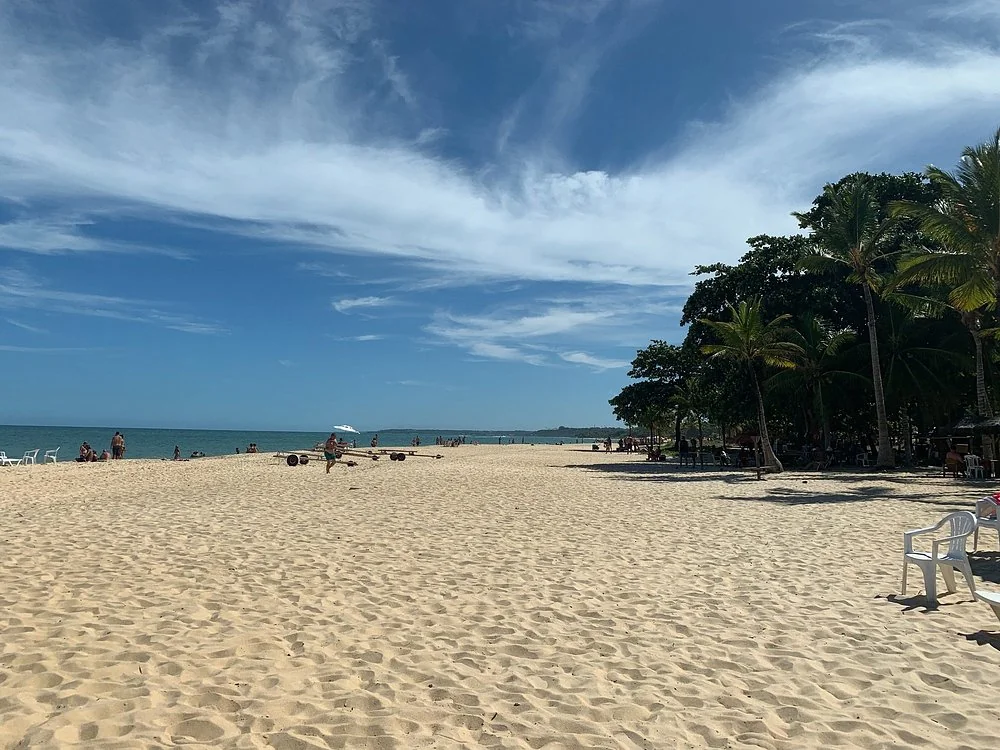 Banco de areia amplo na Praia do Mutá